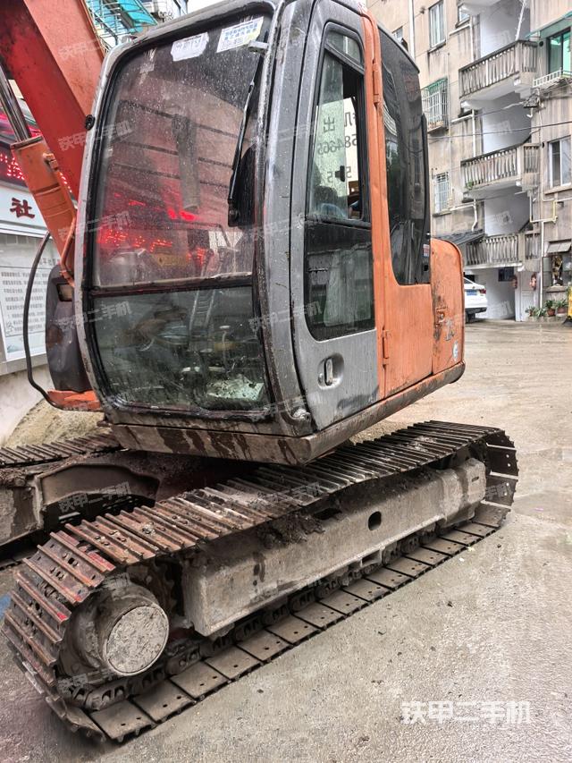 駕駛室頂部（整機(jī)外觀）