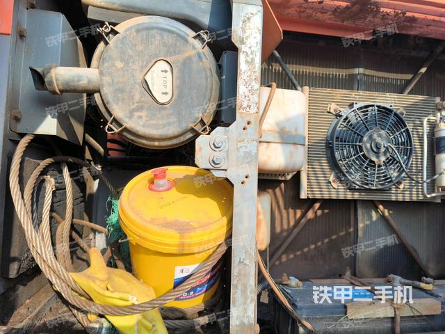 液压泵斜45 左（大件舱室）