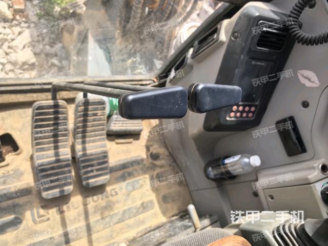 后窗玻璃角標(biāo)（駕駛室部分）