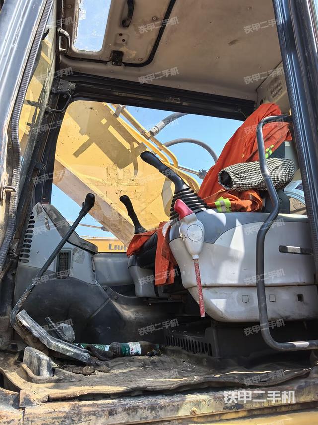 座椅后部（駕駛室部分）