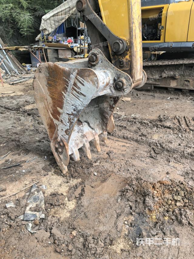 小臂整体左后（工作和回转装置）