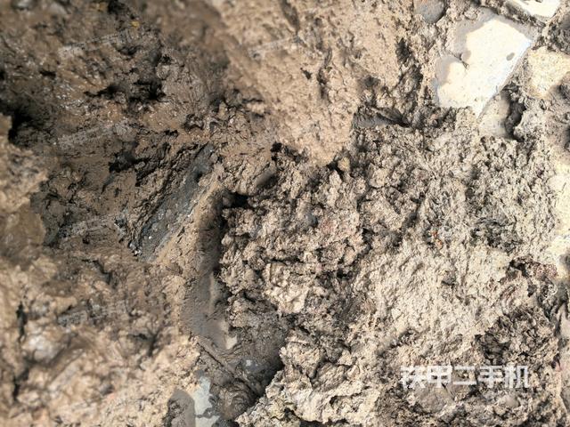 右侧行走马达盖板（行走机构）