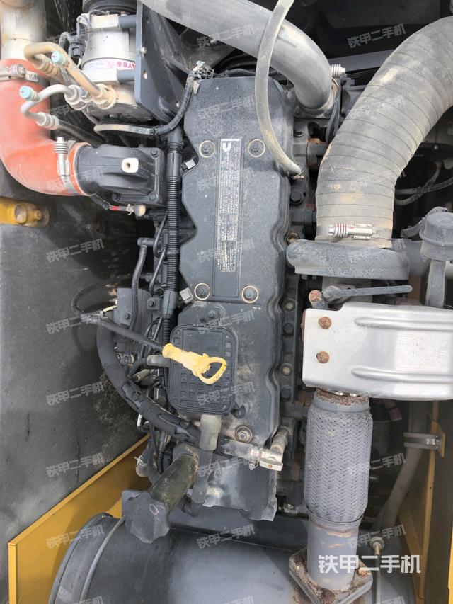 气门室盖螺丝特写（上车部件）