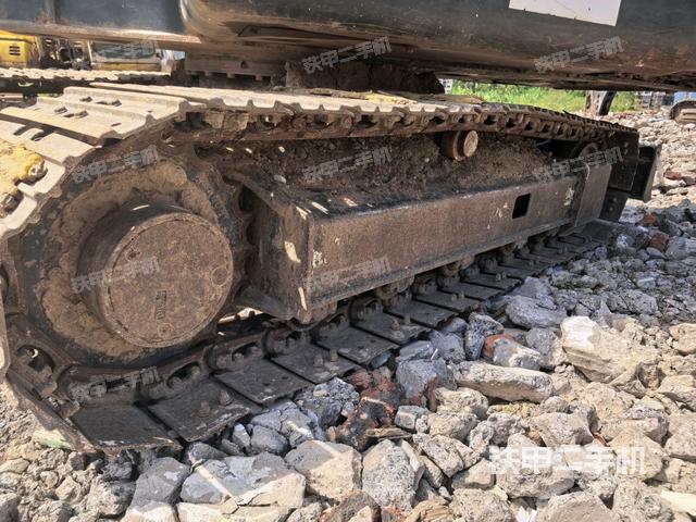 左側(cè)履帶整體?（行走機(jī)構(gòu)）