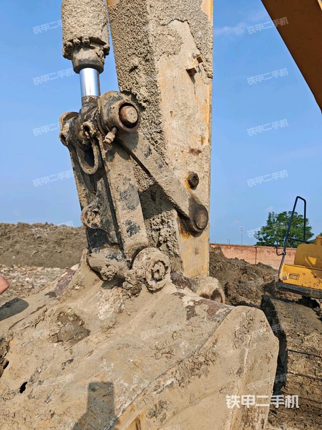 小臂整體左后（工作和回轉(zhuǎn)裝置）