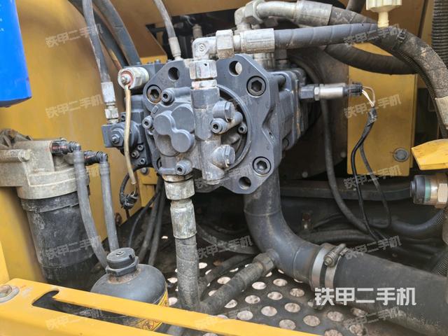 電瓶（大件艙室）