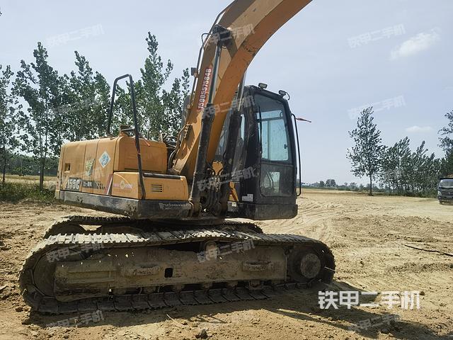 驾驶室整体（整机外观）