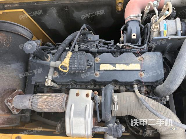 氣門室蓋螺絲特寫（上車部件）