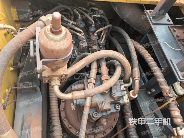 駕駛室頂部俯視（上車部件）