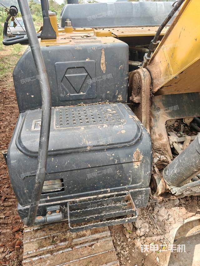 大臂背部俯視（工作和回轉裝置）