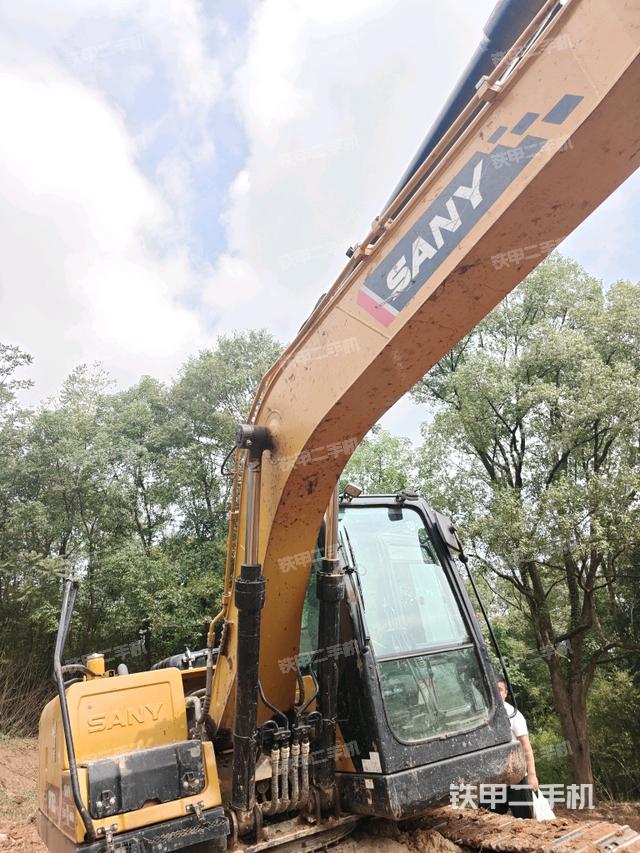 大臂整体 右侧（工作和回转装置）