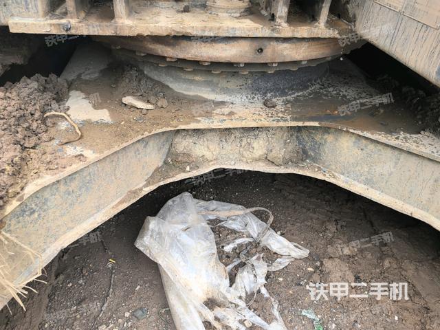 大臂根部 斜视（工作和回转装置）