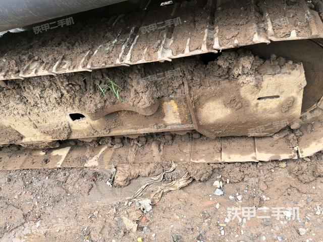 右驅動輪（行走機構）