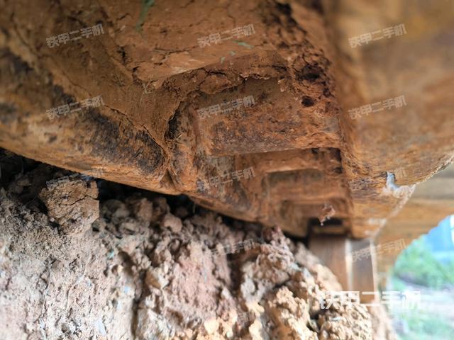 右驱动轮（行走机构）