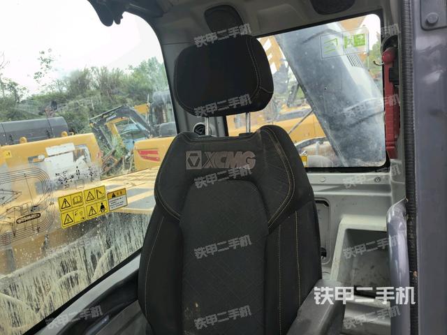 后窗玻璃角标（驾驶室部分）