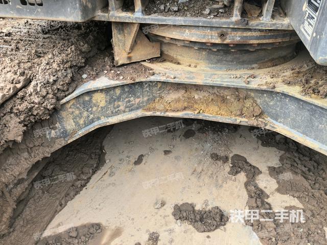 大臂根部 斜视（工作和回转装置）