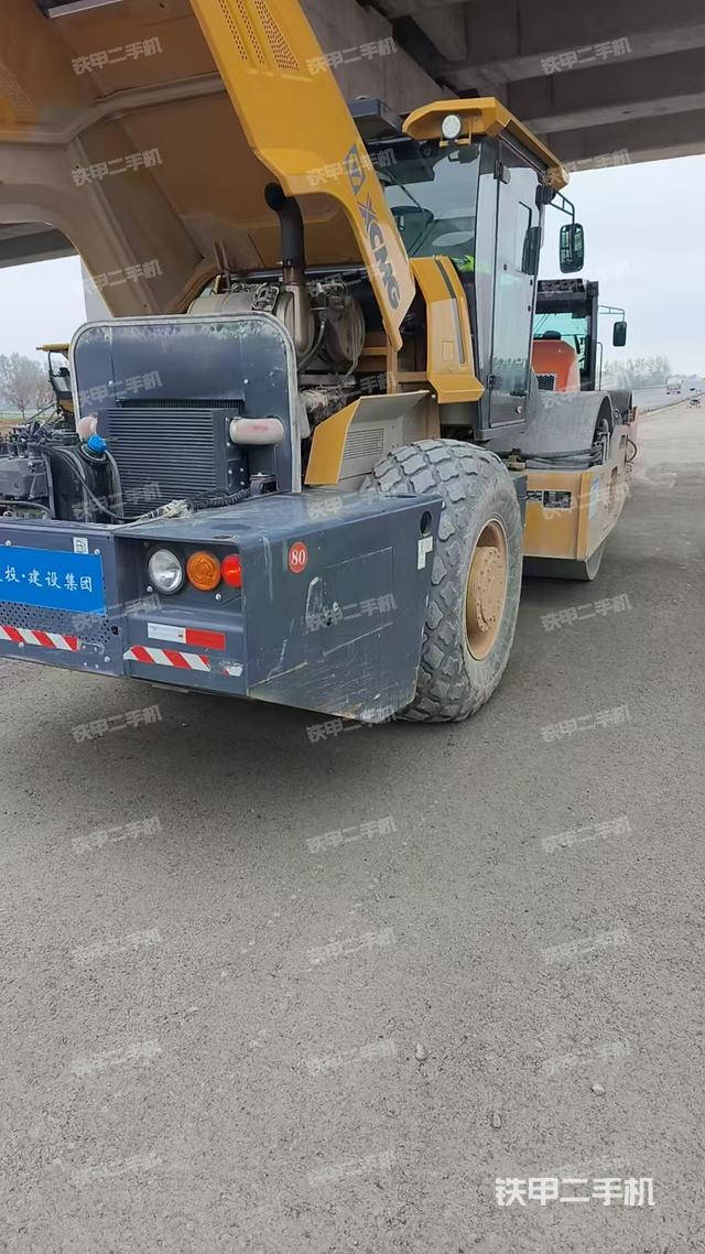 整机右后45°(设备外观及核心部件) 整机右后45°(设备外观及核心部件)