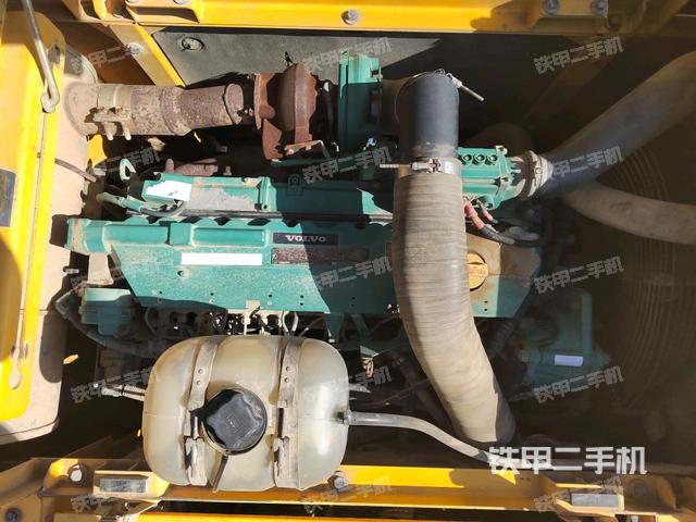 發(fā)動機(jī)整體俯視（整機(jī)外觀）