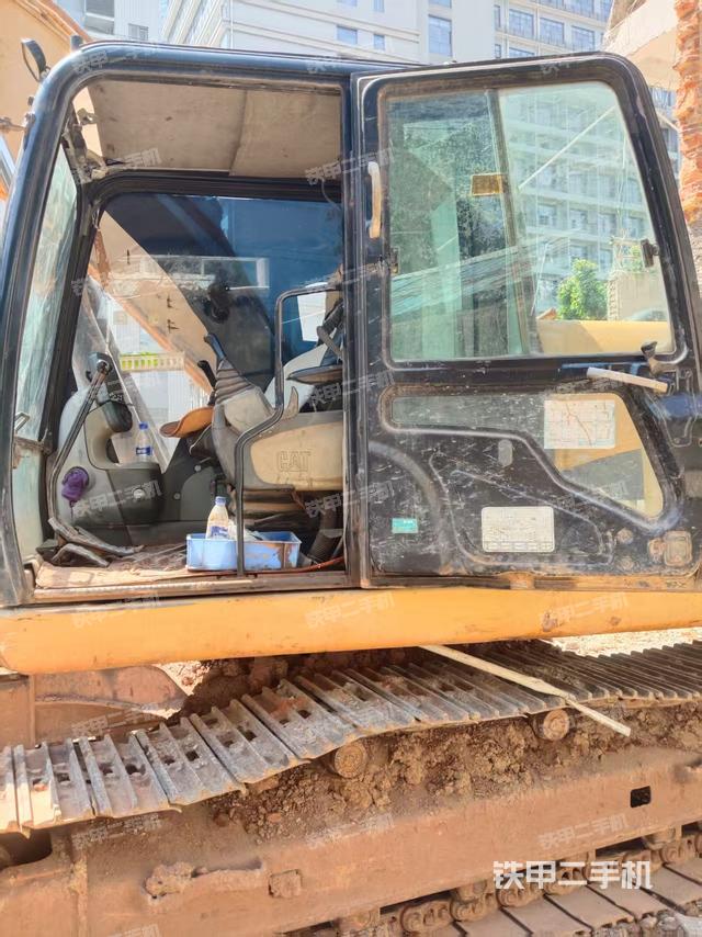 驾驶室整体（整机外观）