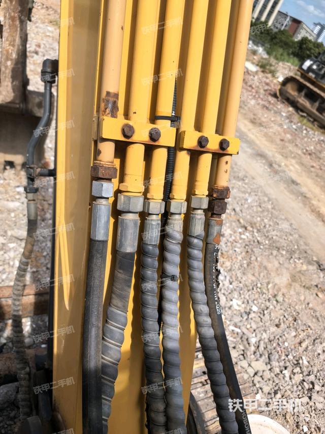 小臂整體左后（工作和回轉(zhuǎn)裝置）