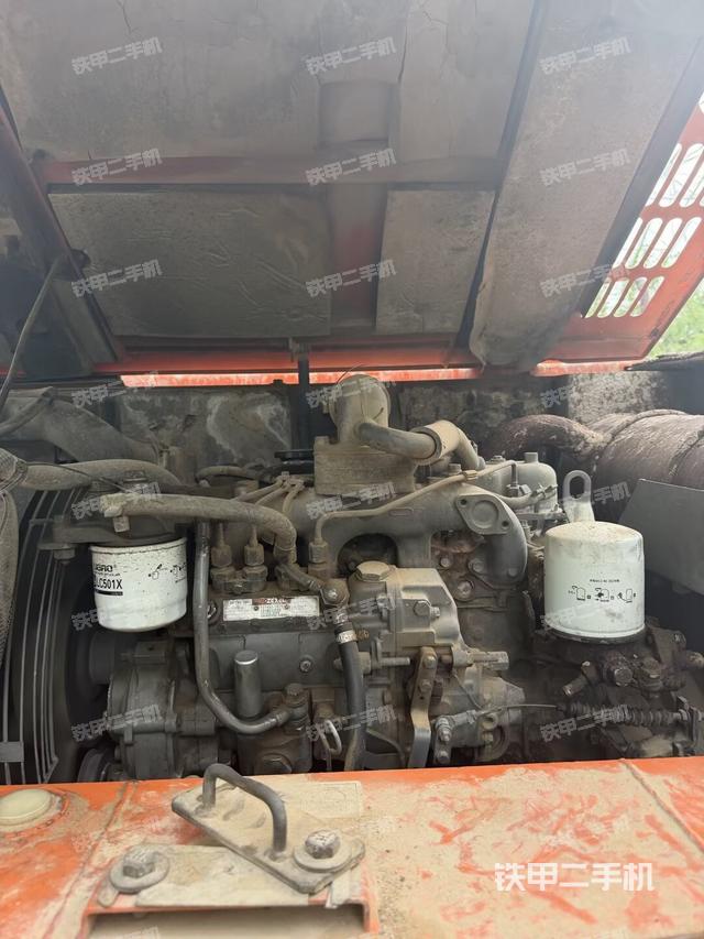 發(fā)動(dòng)機(jī)室（上車部件）