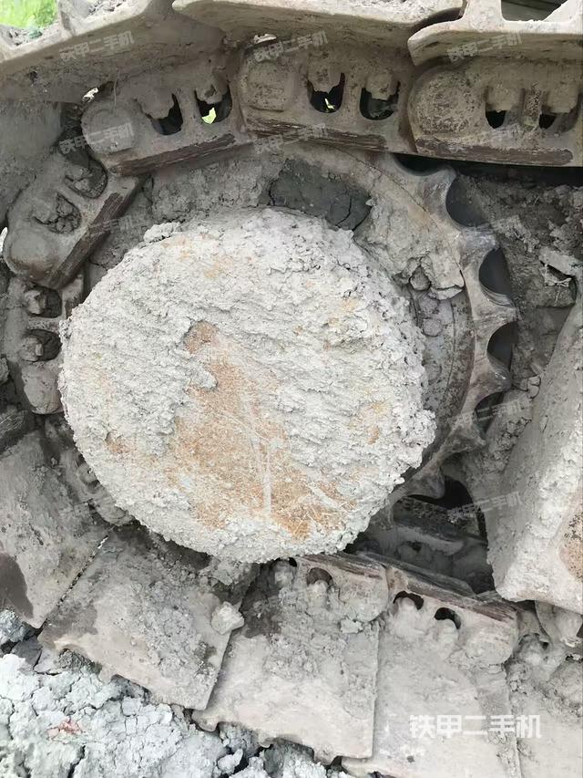 單側(cè)履帶整體（整機(jī)外觀）