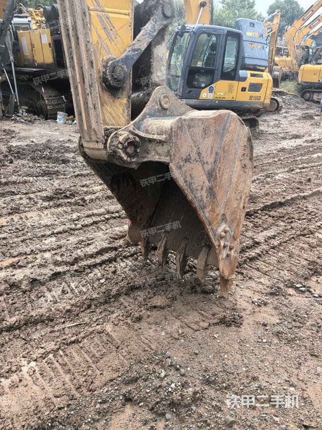 小臂整体左后（工作和回转装置）