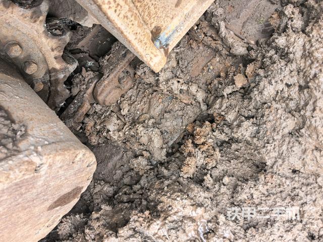 左側履帶整體?（行走機構）