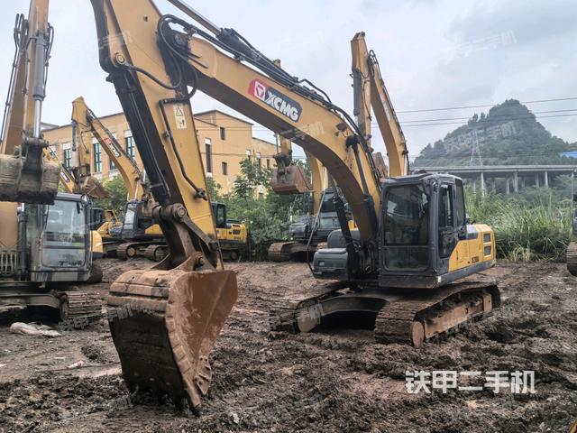 徐工XE200DA挖掘机