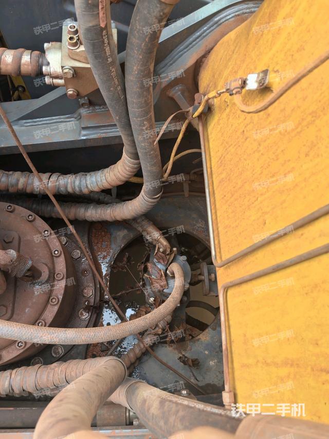 回轉(zhuǎn)馬達(dá)（上車部件）