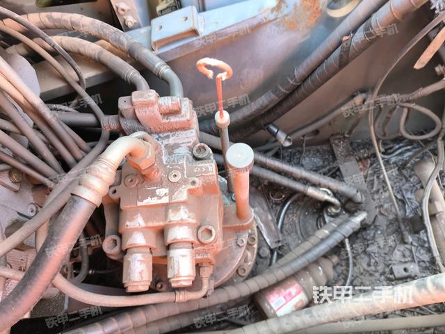 气门室盖螺丝特写（上车部件）