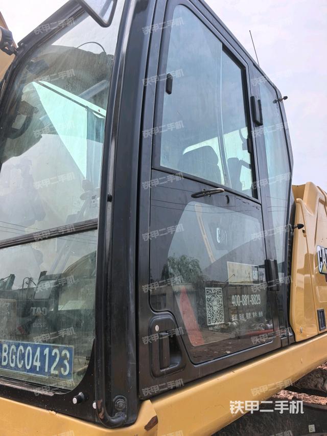 駕駛室整體（整機(jī)外觀）