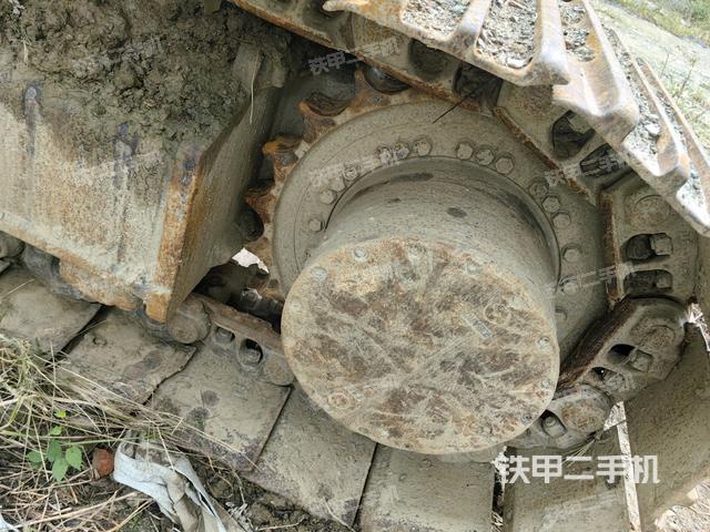 左驅(qū)動(dòng)輪（行走機(jī)構(gòu)）