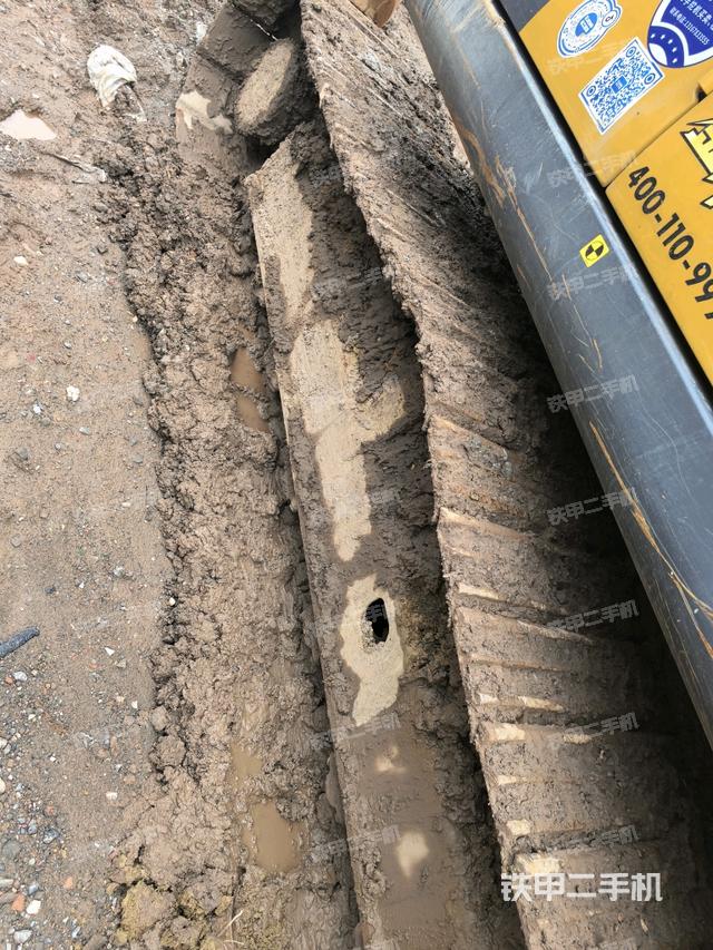 右驱动轮（行走机构）