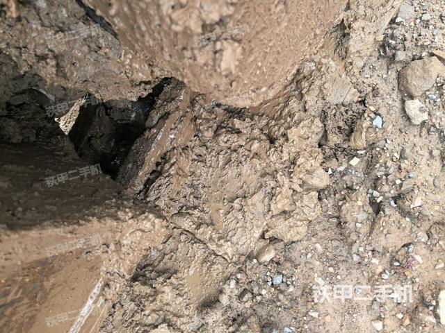 右驱动轮（行走机构）