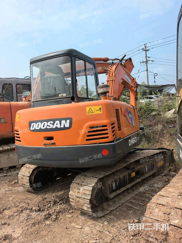 整機右后45°（整機外觀）