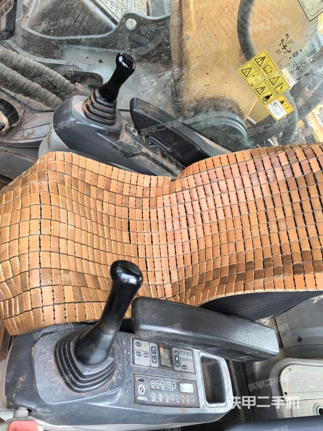 座椅后部（駕駛室部分）