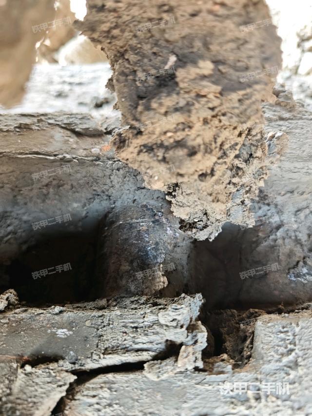 左側(cè)行走馬達(dá)蓋板（行走機(jī)構(gòu)）