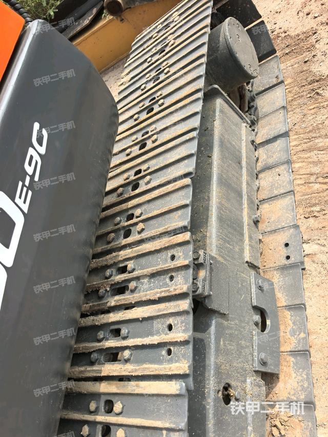 右侧履带整体 （行走机构）