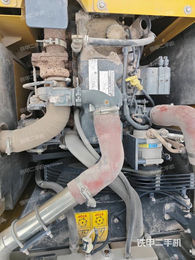 发动机室（上车部件）