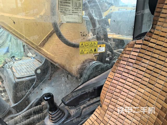 后窗玻璃角標(biāo)（駕駛室部分）