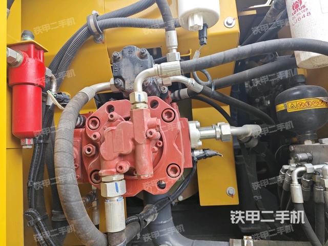 液压泵斜45 左（大件舱室）