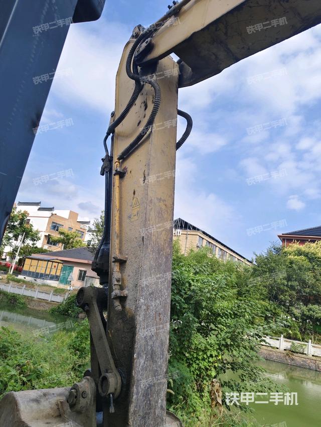 小臂整体左后（工作和回转装置）