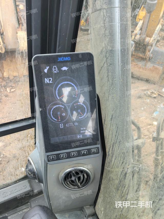 显示屏 （驾驶室部分）