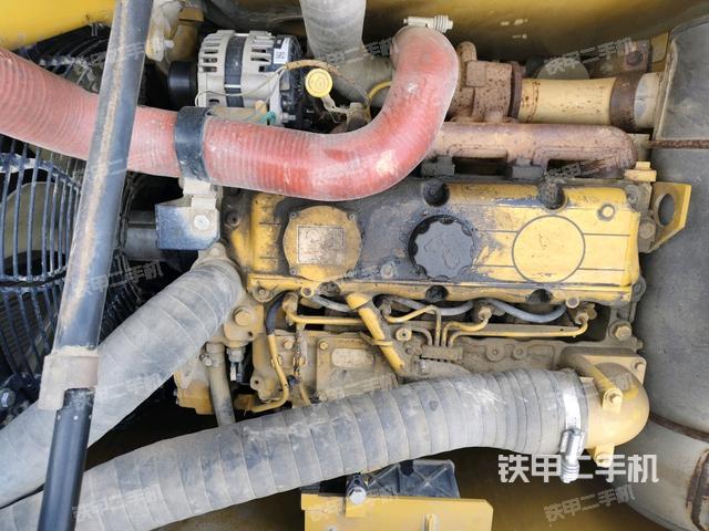 发动机室（上车部件）