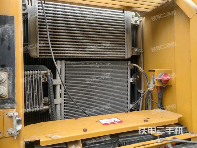 散熱器正面（大件艙室）