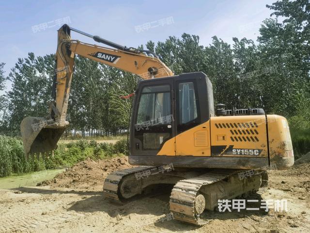 三一重工SY135C挖掘機