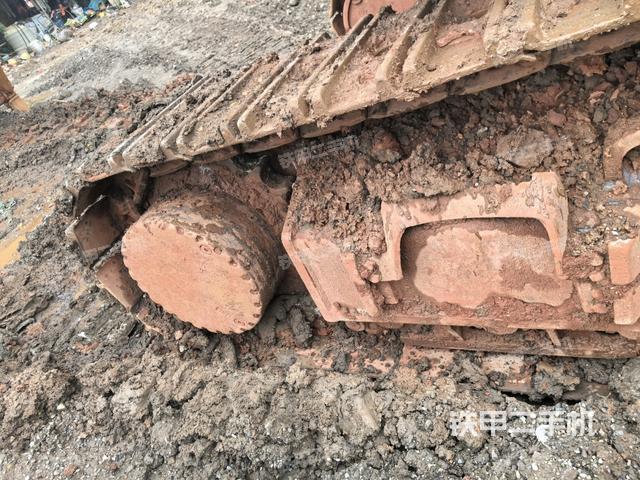 右側(cè)履帶整體（行走機(jī)構(gòu)）