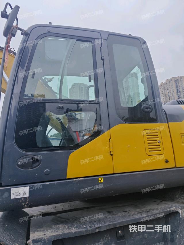 驾驶室左前45度（驾驶室部分）