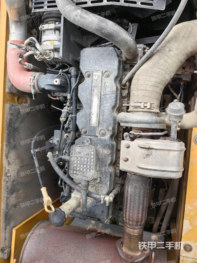 發(fā)動(dòng)機(jī)室（上車部件）